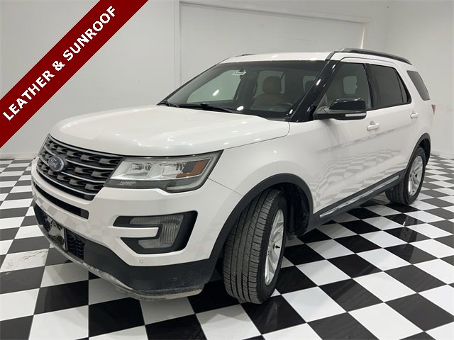 2017 Ford Explorer XLT's photo