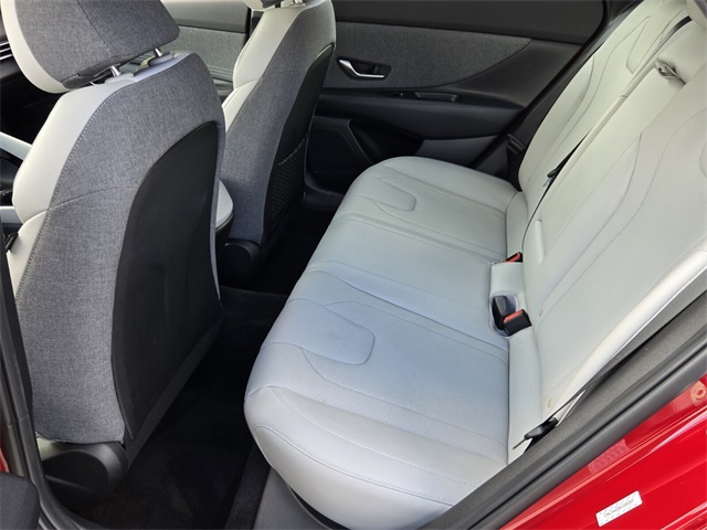 2023 Hyundai Elantra Limited photo 11