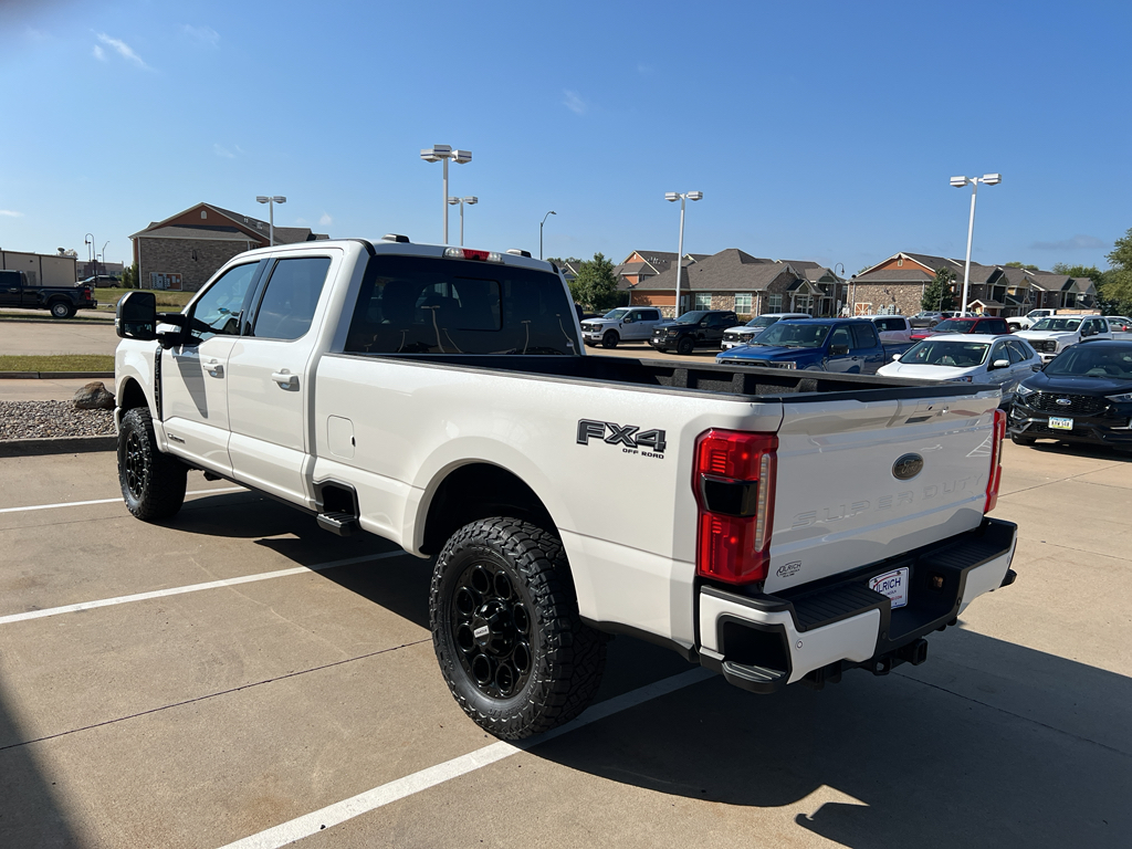 2023 Ford F-350 Lariat photo 5