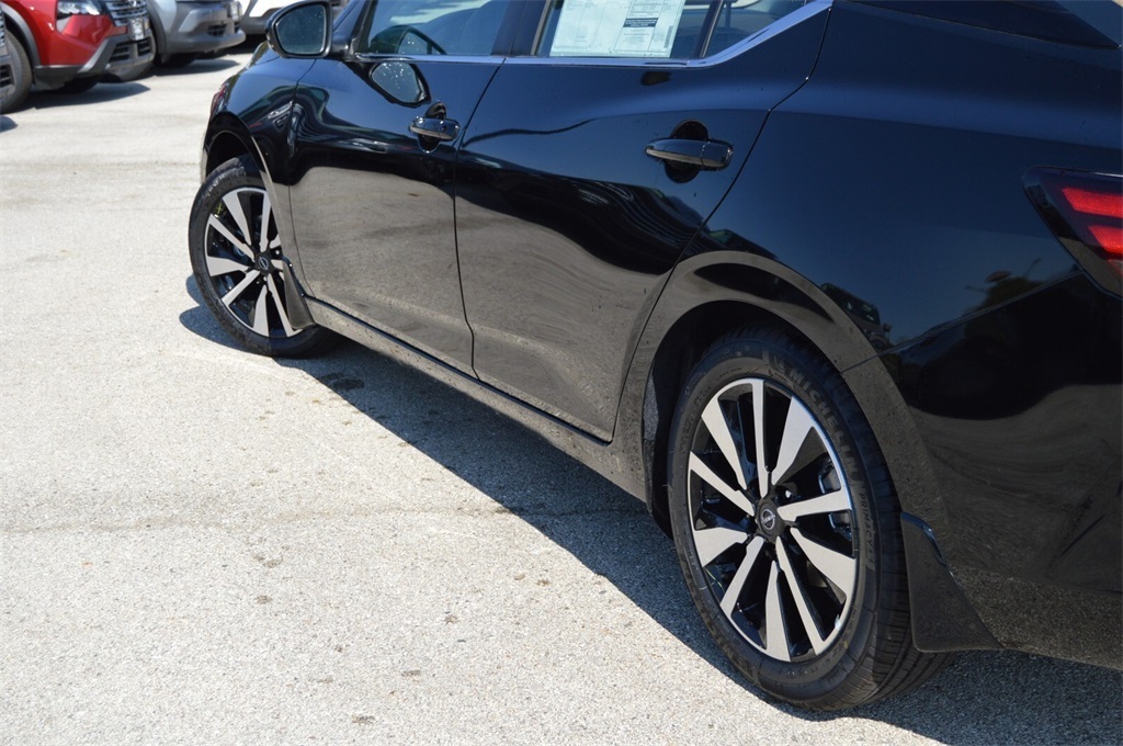 2025 Nissan Sentra SV photo 9