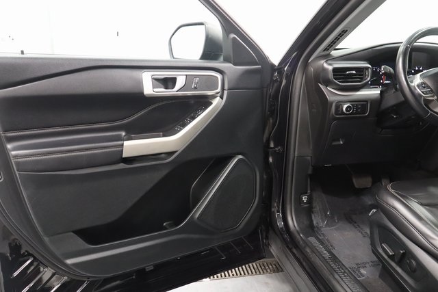 2023 Ford Explorer XLT photo 8