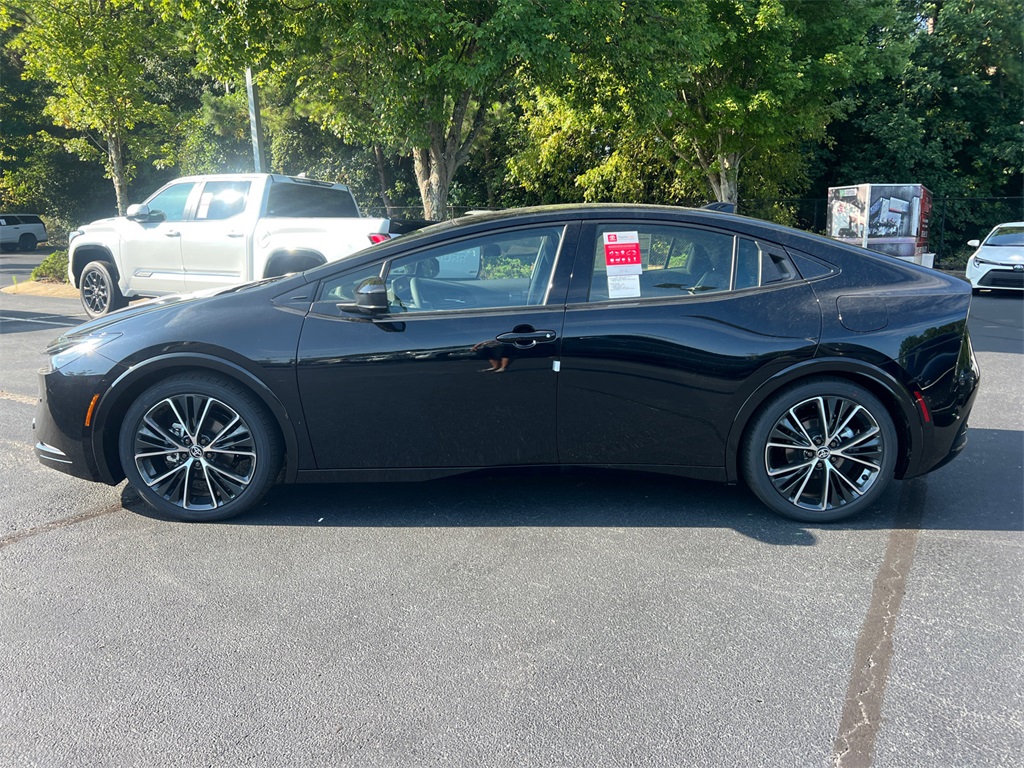 2025 Toyota Prius Limited photo 6