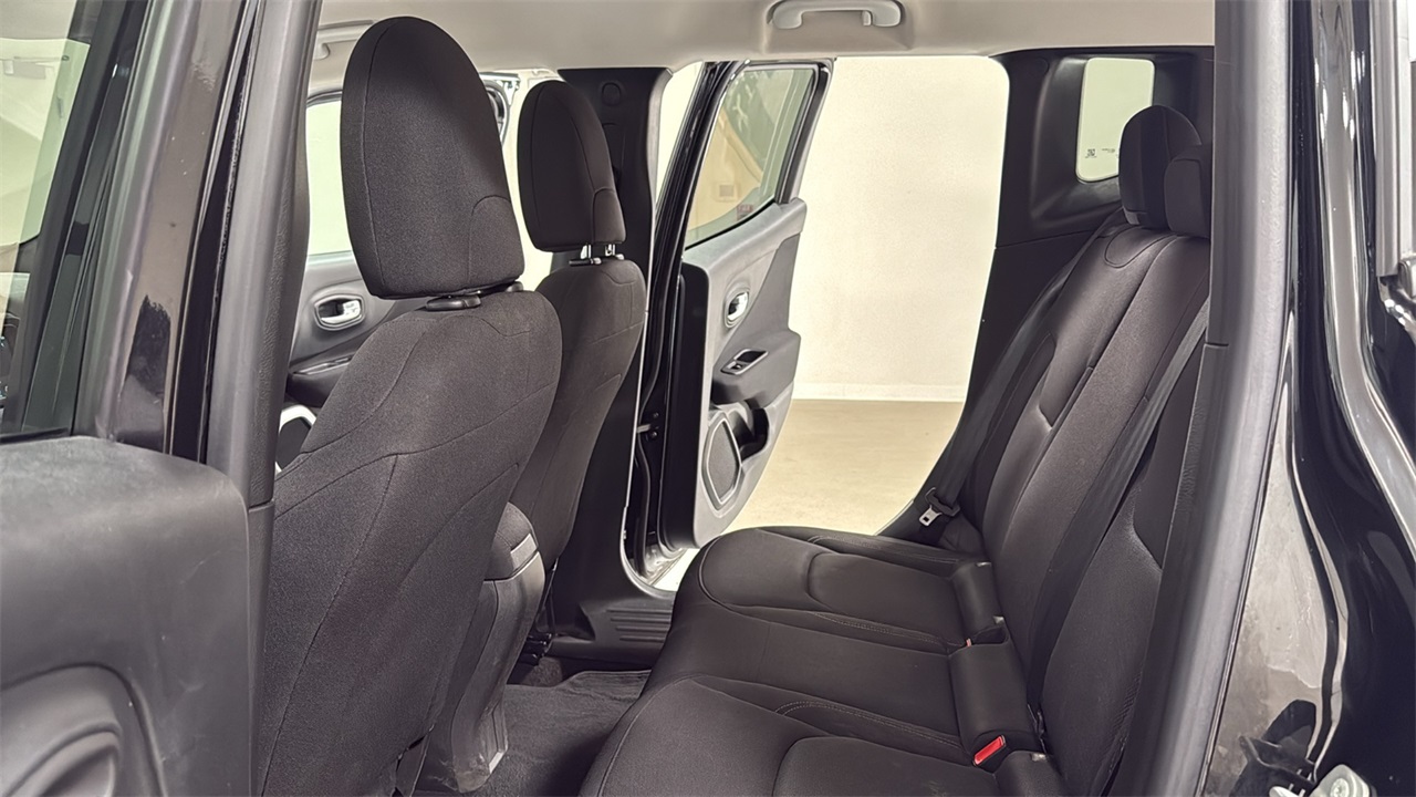 2021 Jeep Renegade Jeepster Sport Upland photo 14