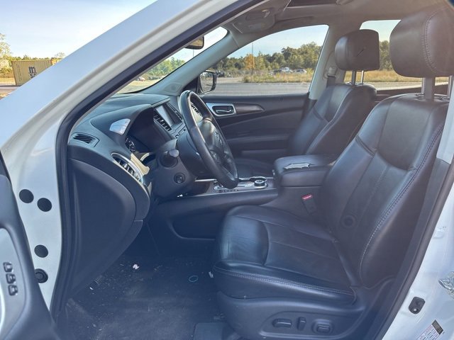 2019 Nissan Pathfinder Platinum photo 7