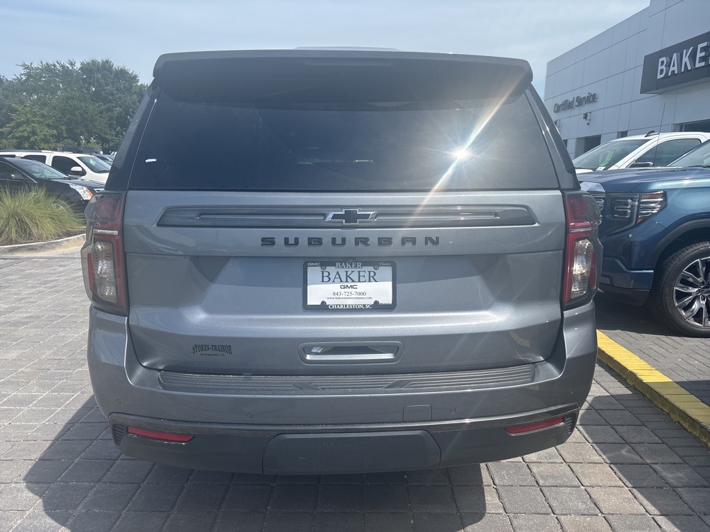 2022 Chevrolet Suburban Z71 photo 3