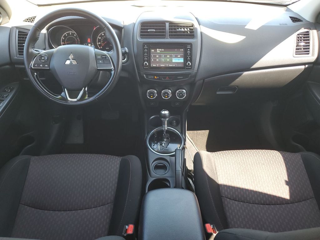 2017 Mitsubishi Outlander Sport SE photo 12