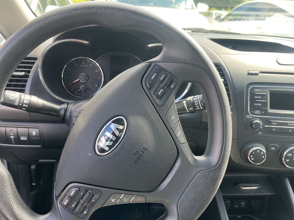 2015 Kia Forte LX photo 9