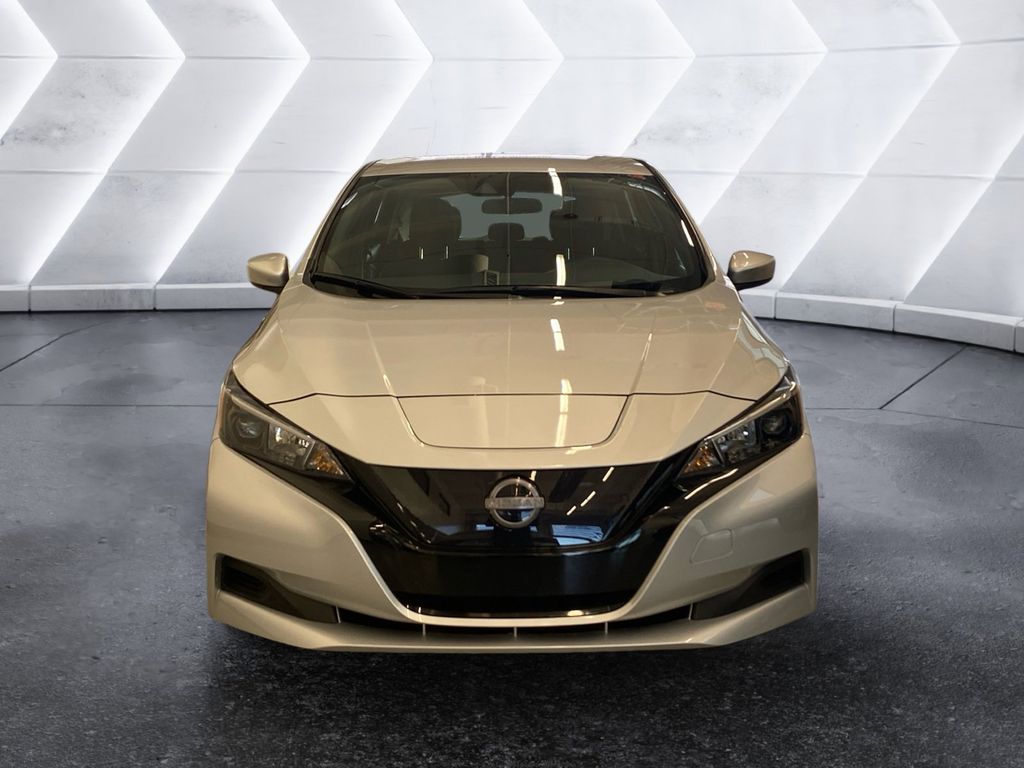 2023 Nissan Leaf S photo 2