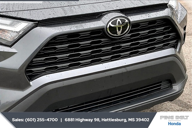 2024 Toyota RAV4 XLE Premium photo 21