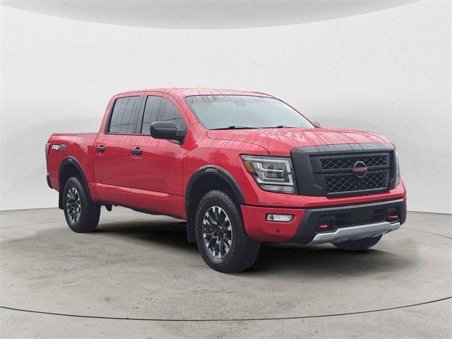 2022 Nissan Titan PRO-4X's photo