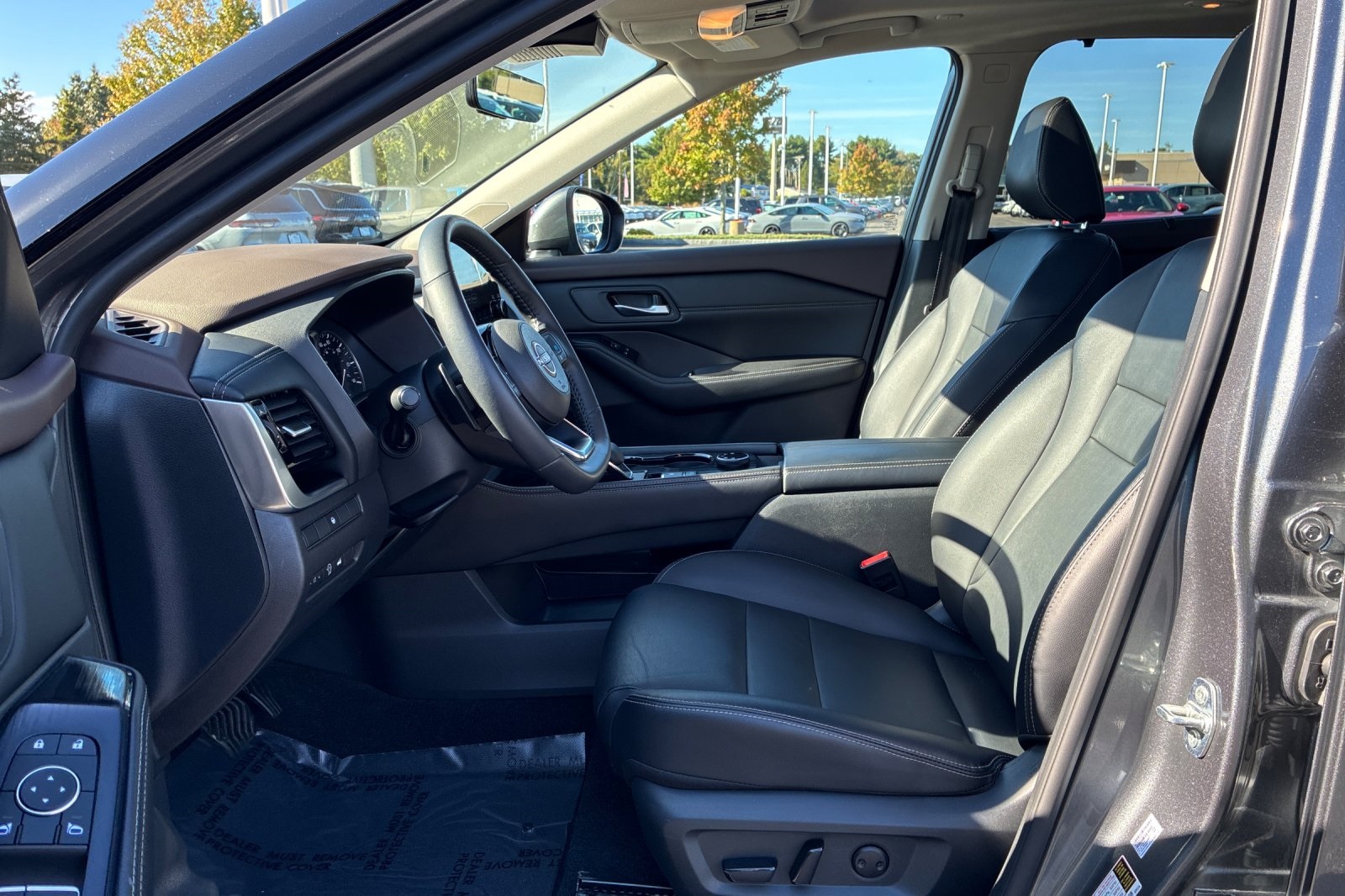 2023 Nissan Rogue SL photo 9