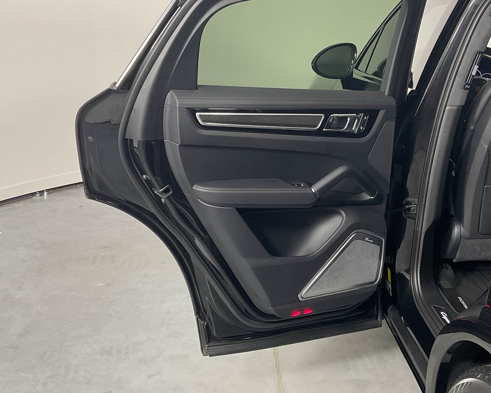 2023 Porsche Cayenne Coupe GTS photo 23