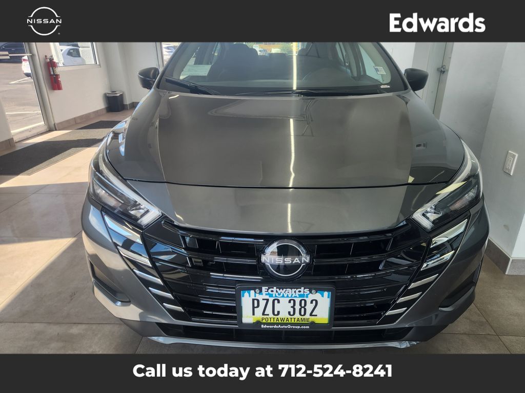 2025 Nissan Versa S photo 3