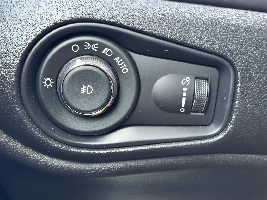 2020 Jeep Renegade Sport photo 19