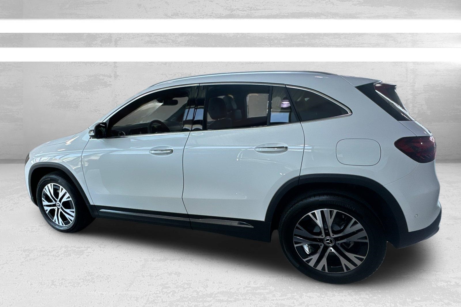 2025 Mercedes Benz GLA 250 4MATIC photo 5