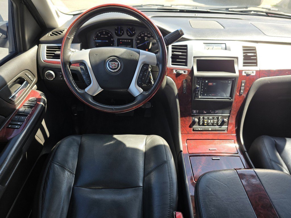 2007 Cadillac Escalade Base photo 28