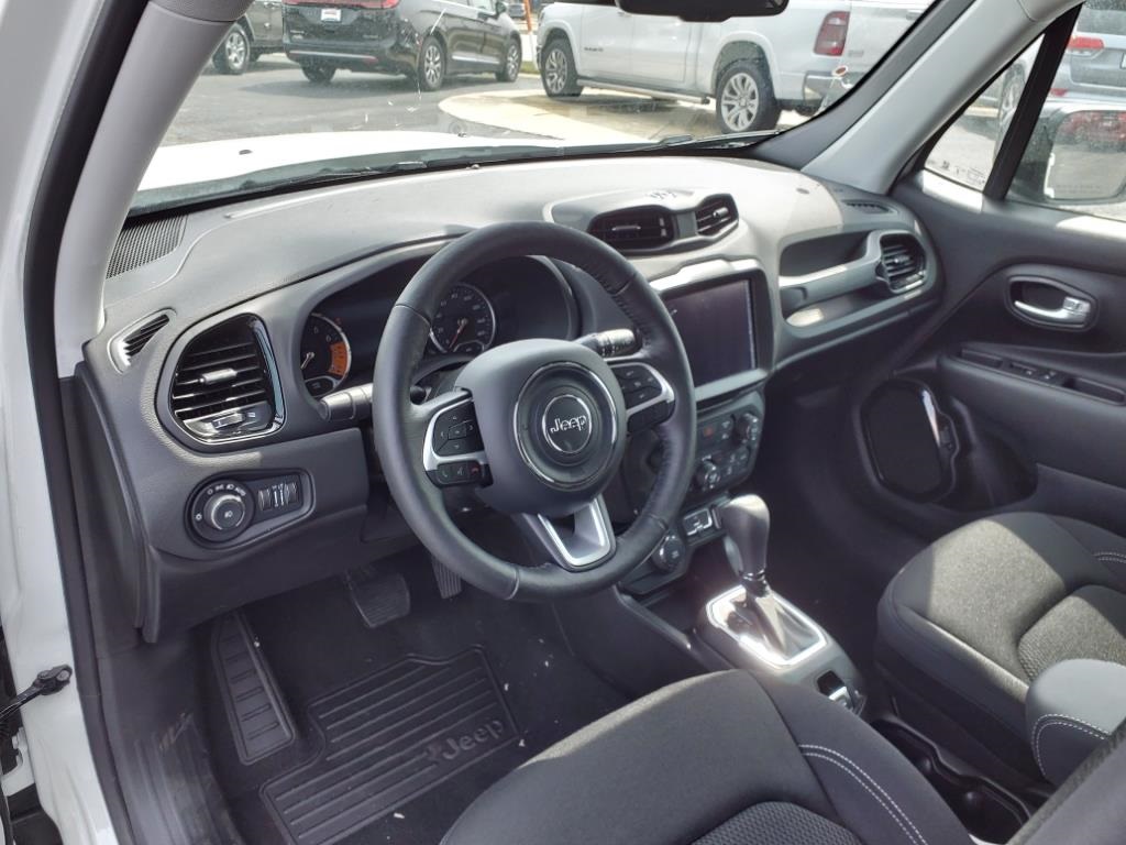 2023 Jeep Renegade Altitude photo 16