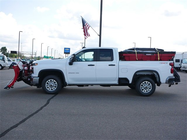 2025 Chevrolet Silverado 2500HD photo 2