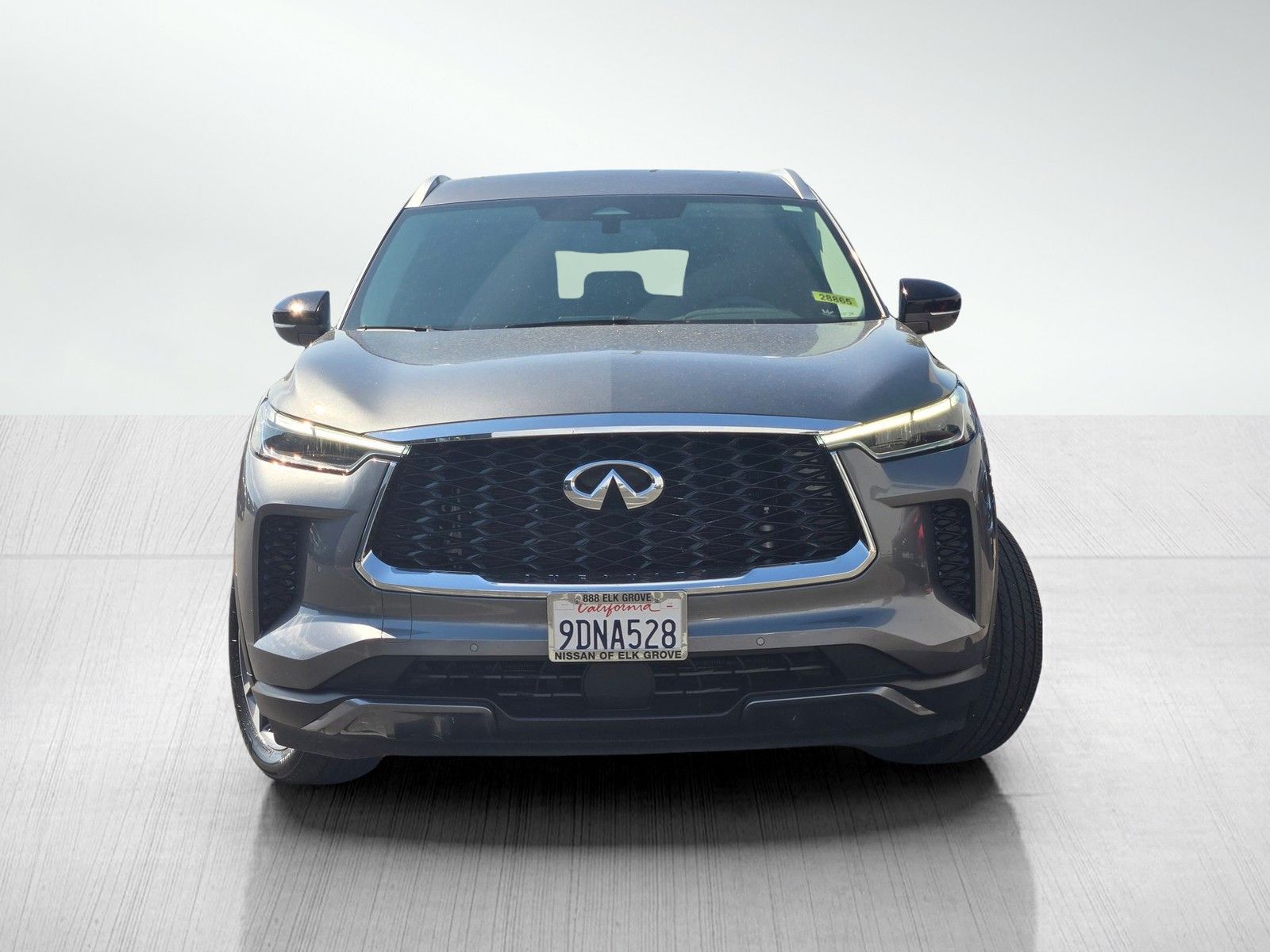 2022 Infiniti QX60 Luxe photo 2