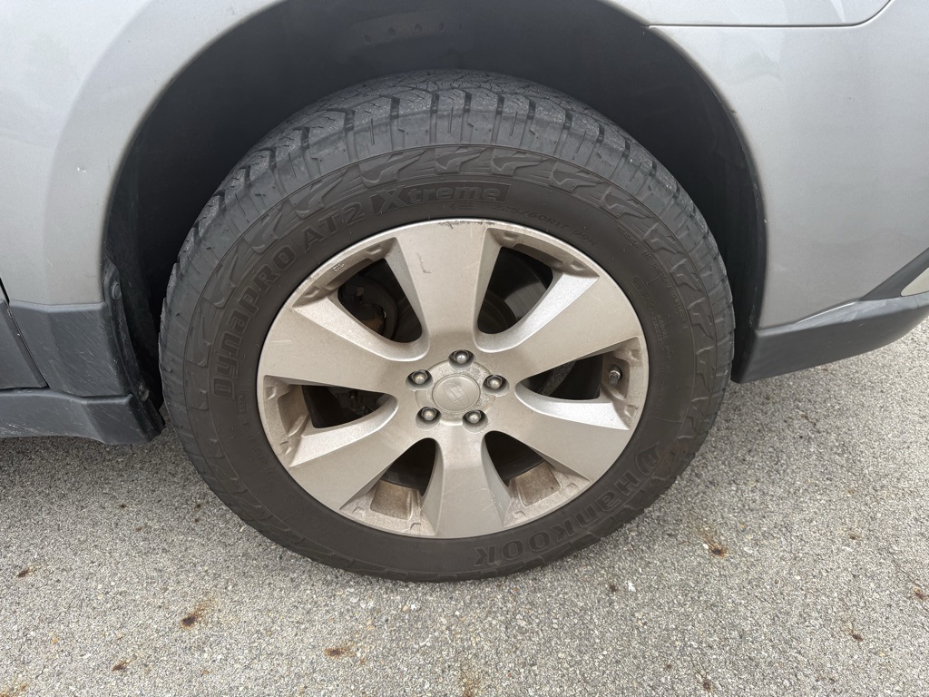 2010 Subaru Outback 3.6R photo 13
