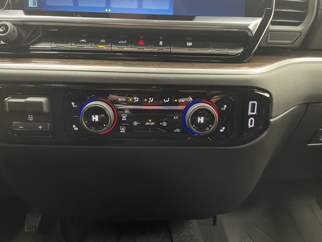 2026 Chevrolet Silverado 1500 RST photo 4