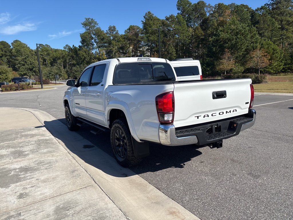2023 Toyota Tacoma SR5 Double Cab V6 photo 2