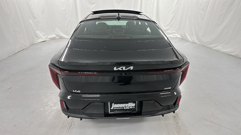 2025 Kia K4 GT-Line photo 4