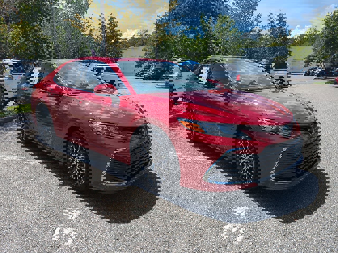2023 Toyota Camry Hybrid XLE photo 3
