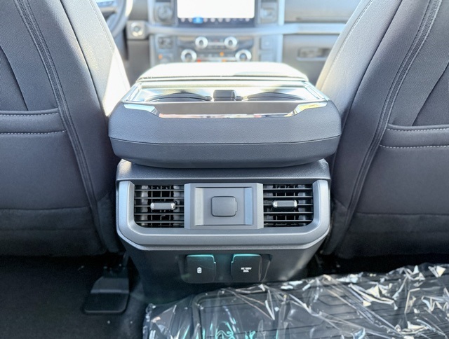 2025 Ford F-150 XLT photo 25