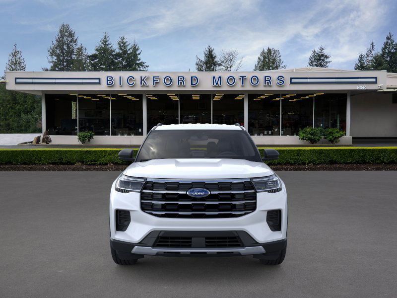 2025 Ford Explorer photo 4
