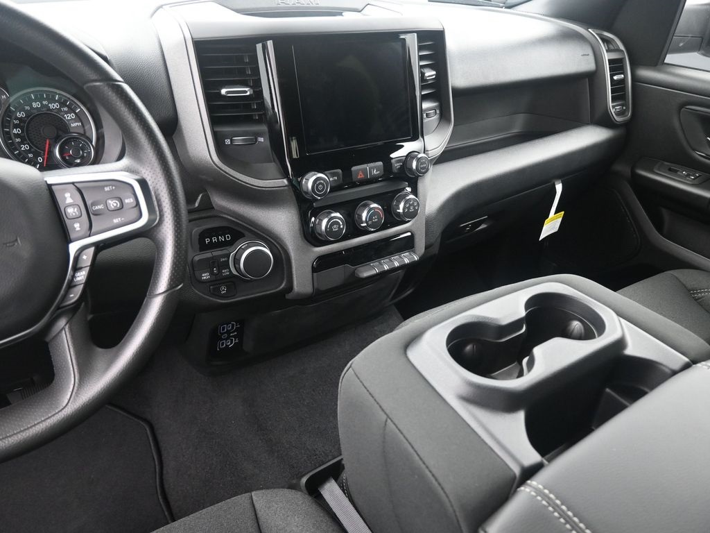 2025 Ram 1500 Tradesman photo 28