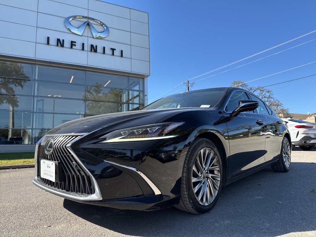 2019 Lexus ES 350 Luxury's photo