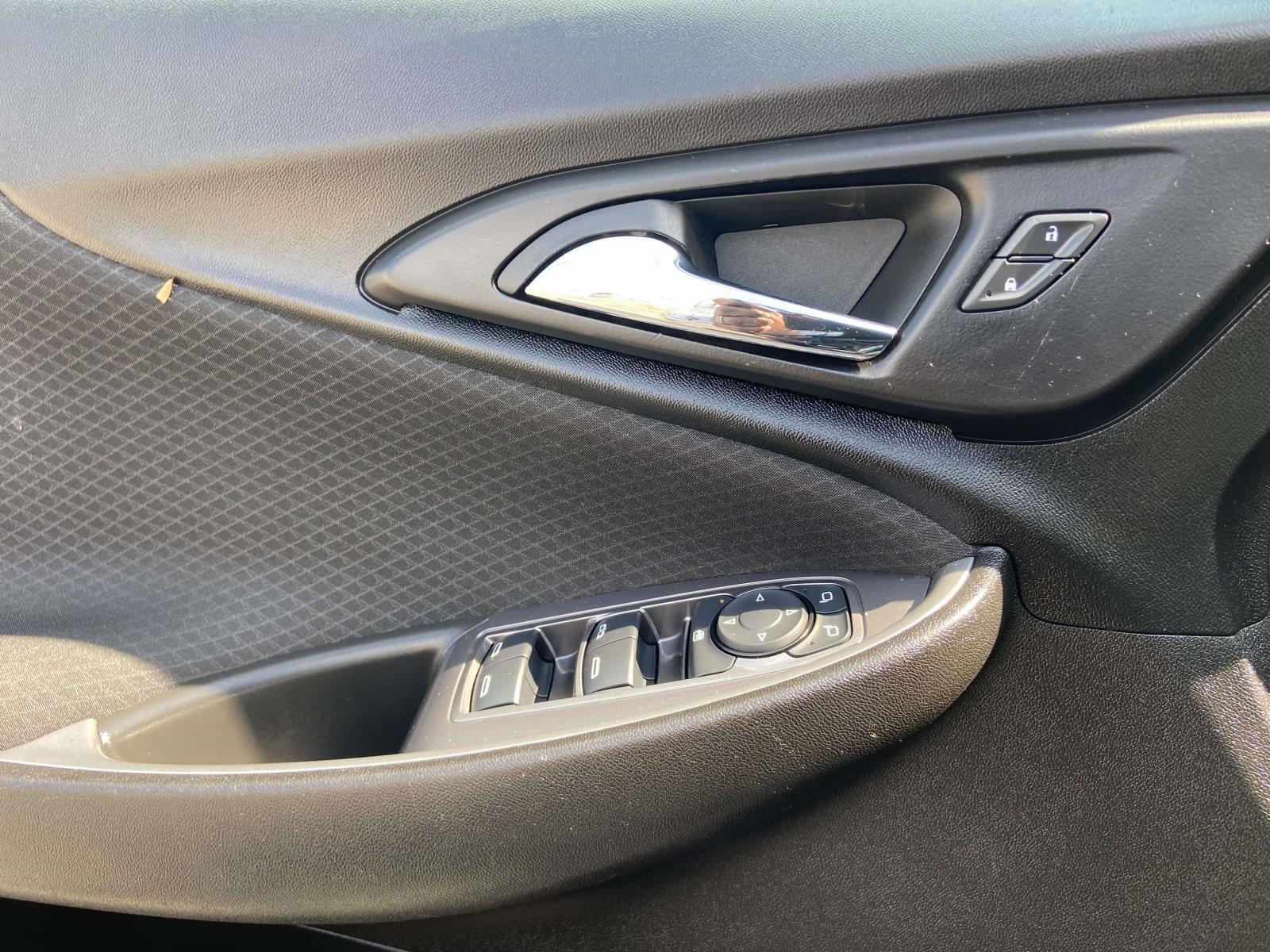 2023 Chevrolet Malibu 1LT photo 3