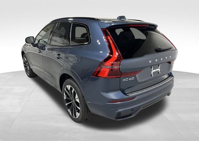 2026 Volvo XC60 B5 Plus photo 4