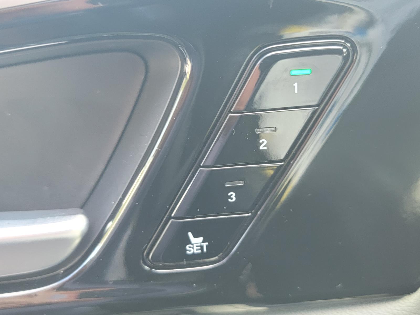 2025 Acura MDX SH-AWD photo 30