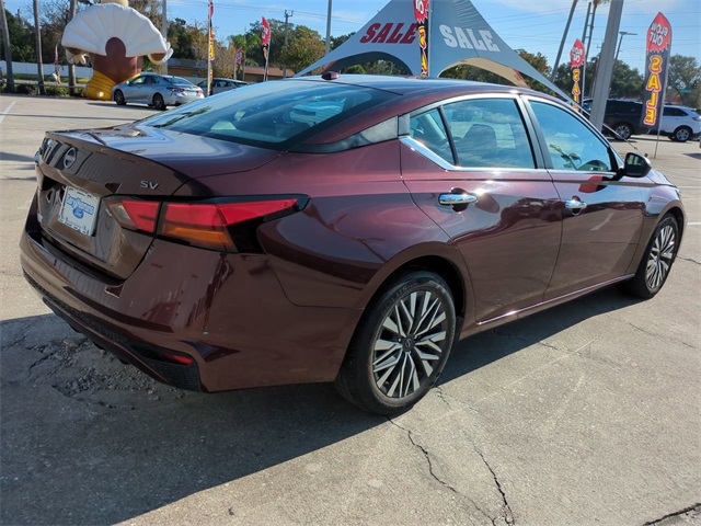 2024 Nissan Altima 2.5 SV photo 3