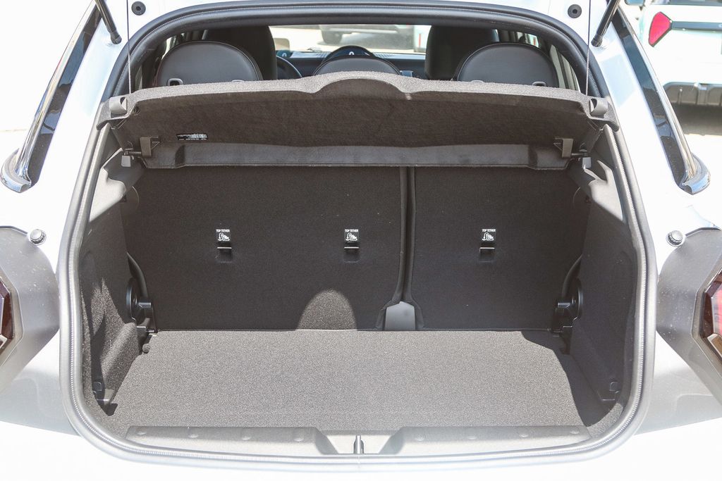 2026 Mini Cooper 4 Door Hardtop Iconic photo 23