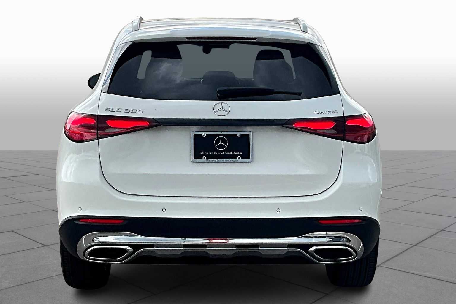 2026 Mercedes Benz GLC 300 4MATIC photo 4