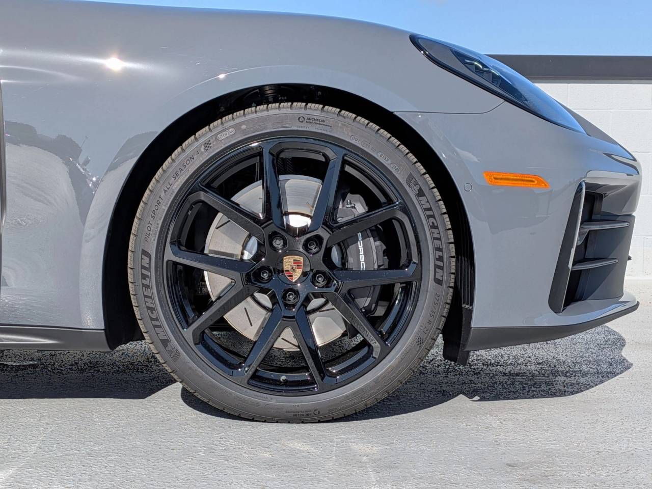 2026 Porsche Panamera E-Hybrid 4 photo 11