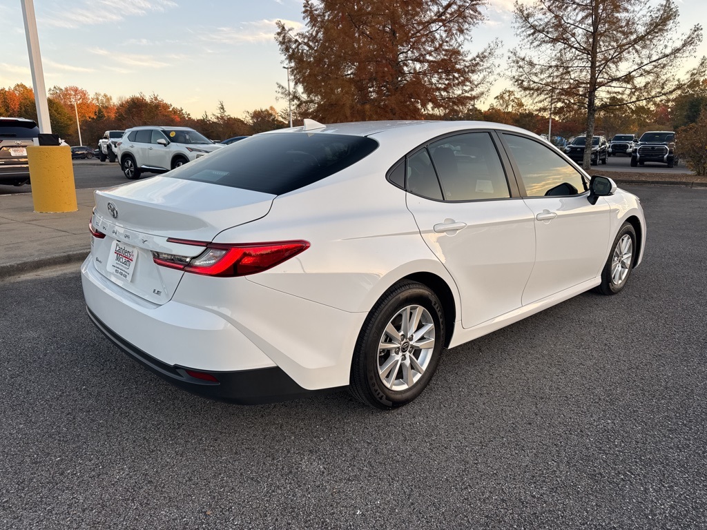 2025 Toyota Camry LE photo 3