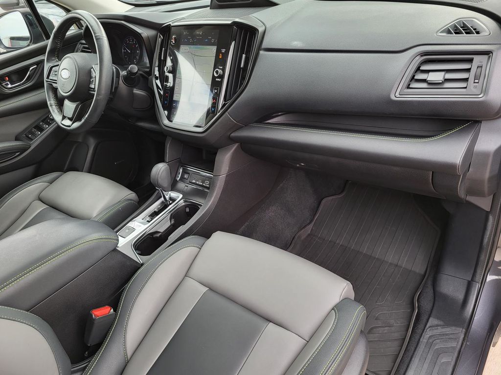2023 Subaru Ascent Onyx Edition photo 4