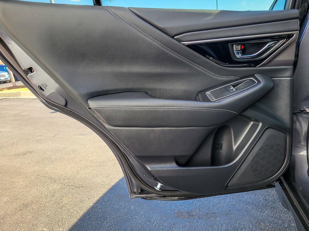 2025 SUBARU OUTBACK - Image 17