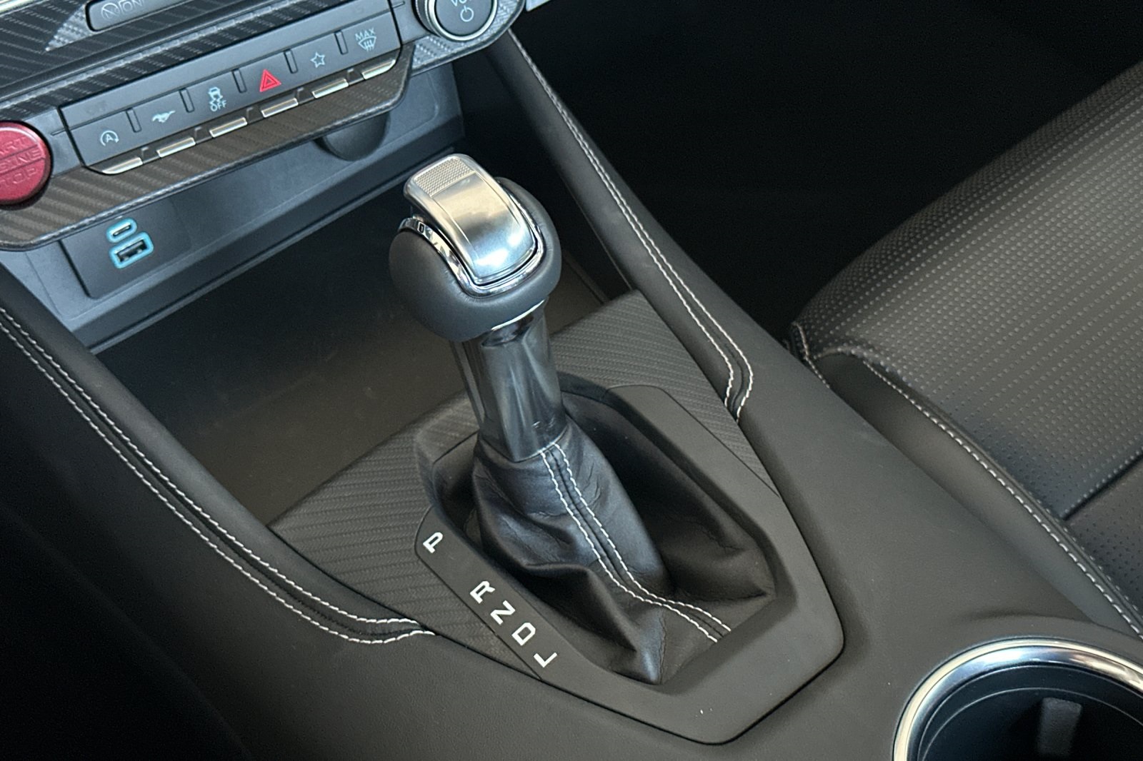 2025 Ford Mustang EcoBoost Premium photo 19