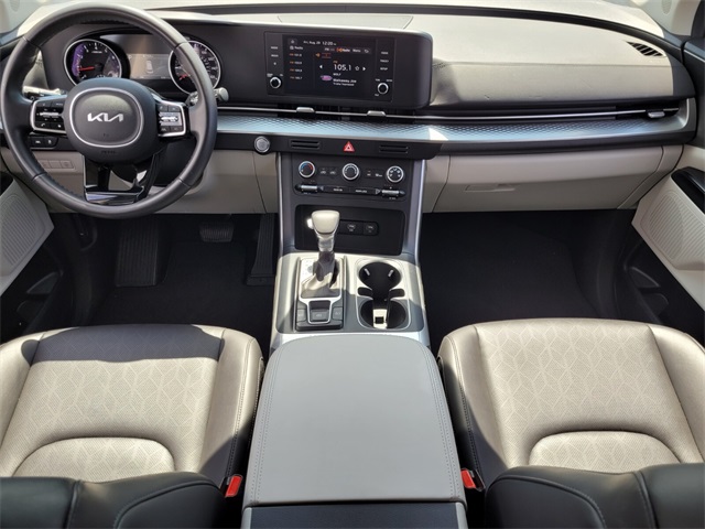 2024 Kia Carnival LX photo 8