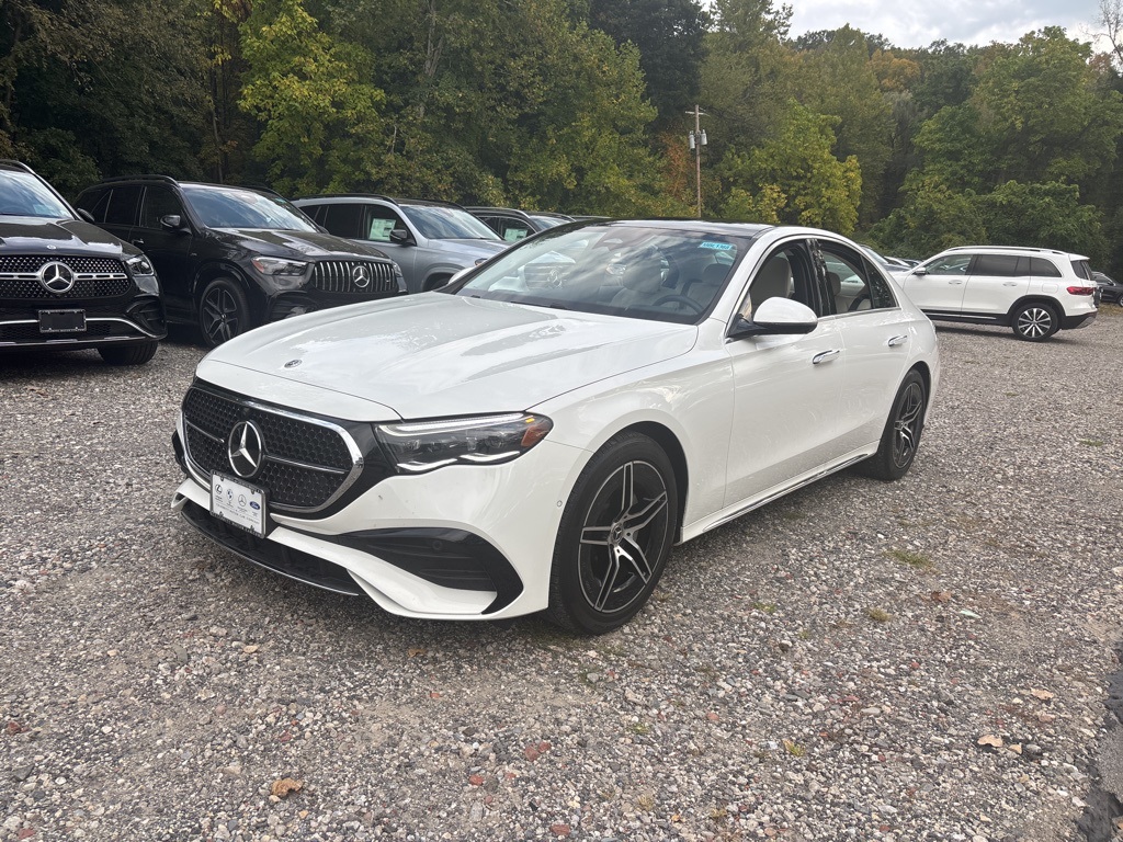 2025 Mercedes Benz E 350 4MATIC photo 3