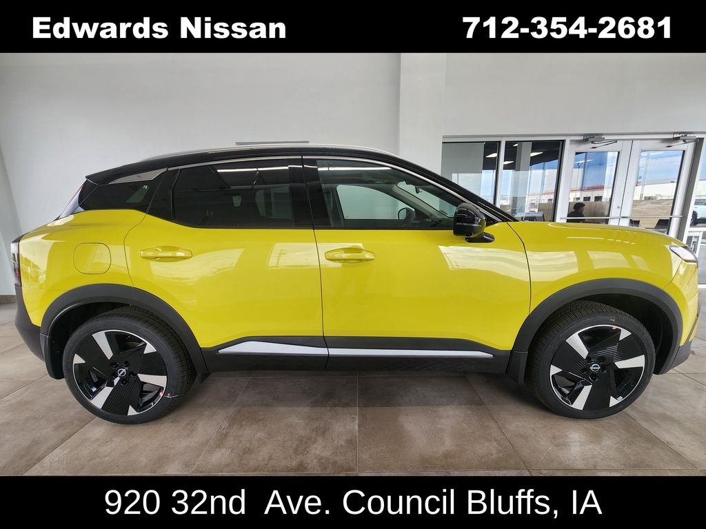 2025 Nissan Kicks SR AWD's photo