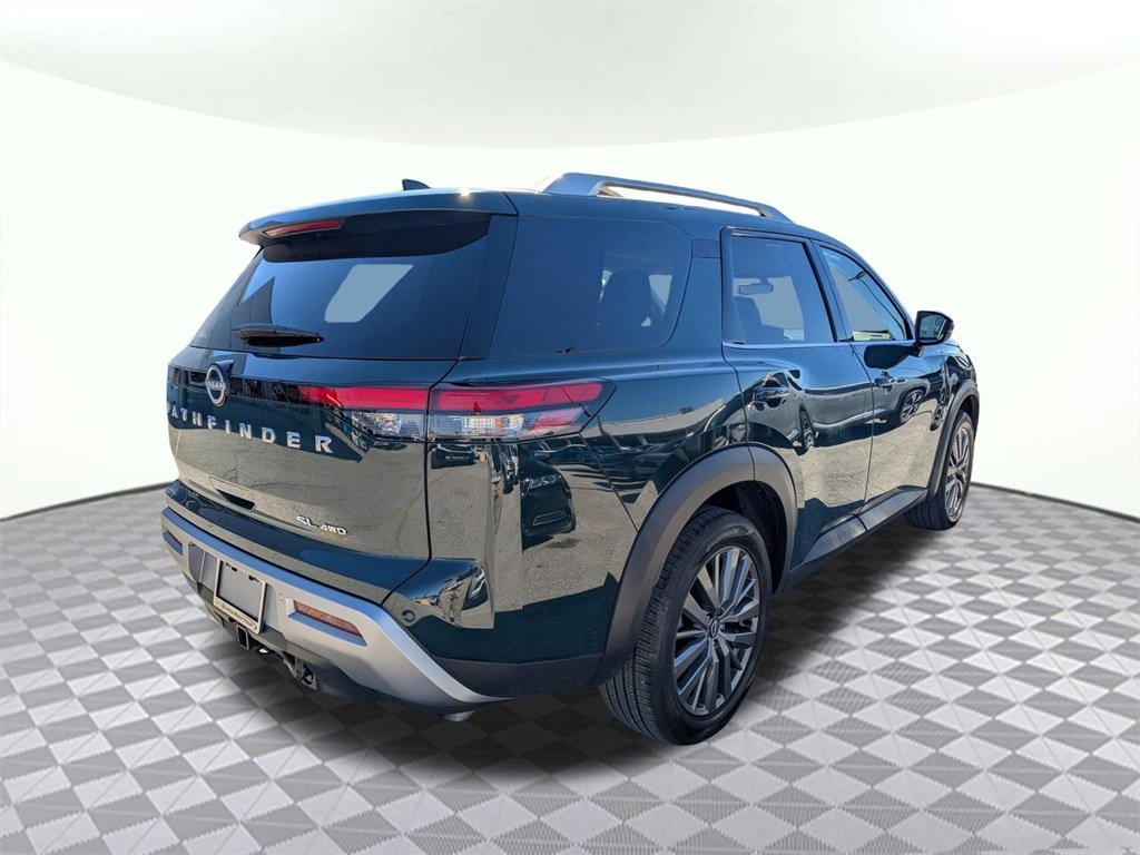 2025 Nissan Pathfinder SL photo 3
