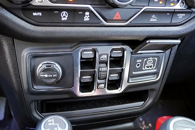 New 2025 Hydro Blue Pearl-Coat Exterior Paint Jeep Sport S image 36