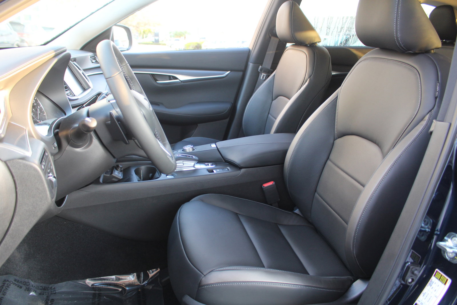 2025 Infiniti QX50 Luxe photo 9