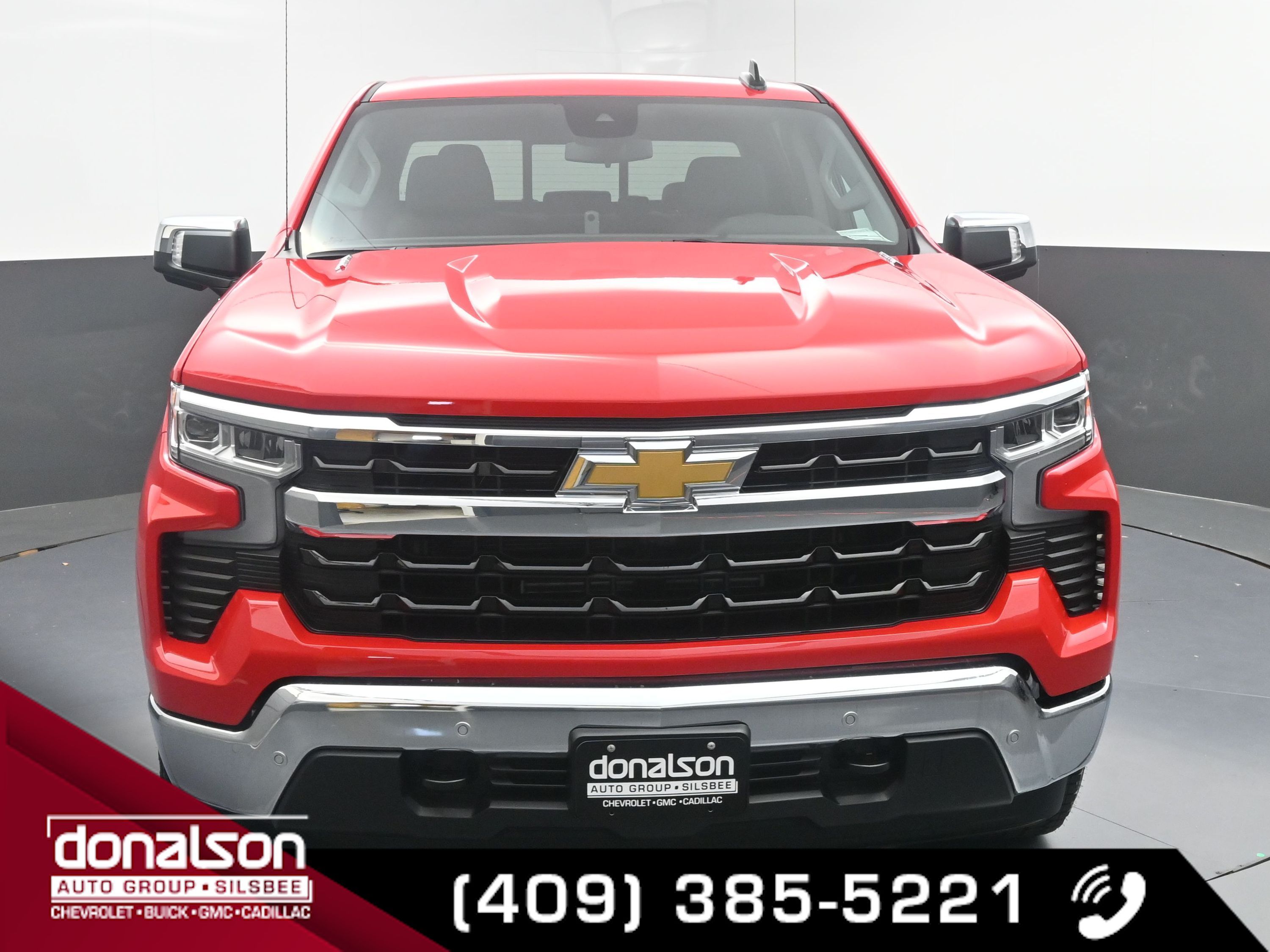 2025 Chevrolet Silverado LT photo 2